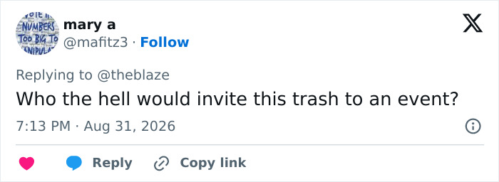 A tweet from @mafitz3 criticizing Mel Gibson's invitation to an event after mocking a deaf interpreter. A tweet from @mafitz3 criticizing Mel Gibson's invitation to an event after mocking a deaf interpreter.