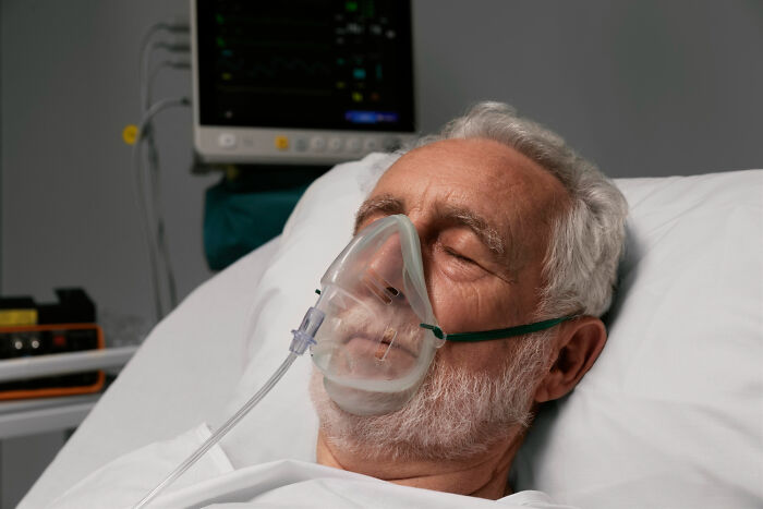 62 Dark Deathbed Confessions That Completely Altered Family Histories