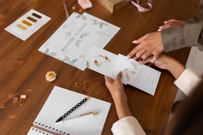 Mom Exposes Herself As A Homophobe After Trying To Take Over Daughter's Wedding Mom Exposes Herself As A Homophobe After Trying To Take Over Daughter's Wedding