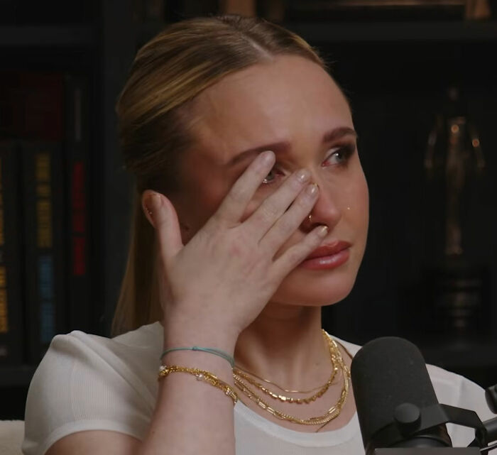 Hayden Panettiere crying on a podcast, revealing a troubling pattern after a tragic passing.