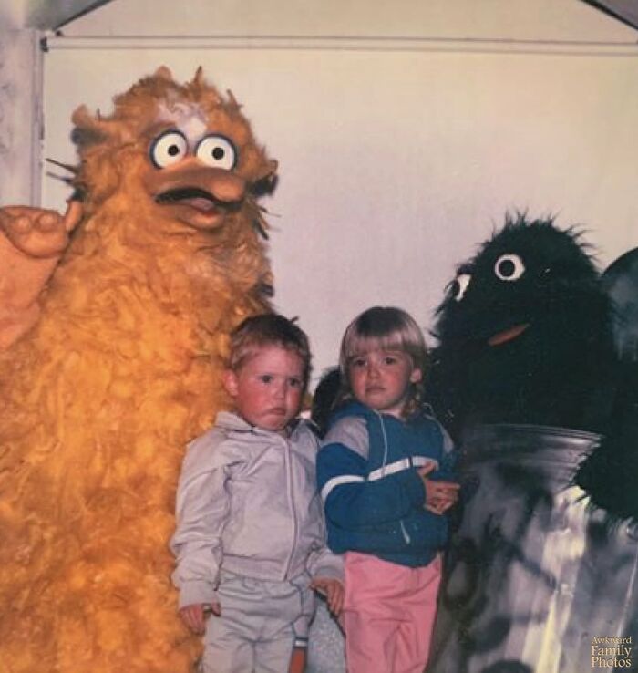 31 Childhood Photos That Prove Old-School Mascots Were Absolutely Terrifying