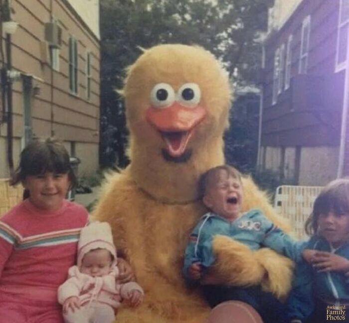 31 Childhood Photos That Prove Old-School Mascots Were Absolutely Terrifying