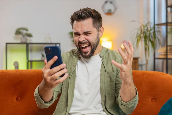 Guy Thinks Game Of Thrones Quotes Make Insults Clever, Writes GF Out Of The Story When She Complains Guy Thinks Game Of Thrones Quotes Make Insults Clever, Writes GF Out Of The Story When She Complains
