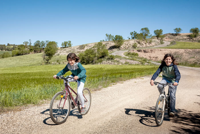 “Karen” Blocks Private Bike Trail Like She Owns The Place, Changes Tune When Actual Owner Appears “Karen” Blocks Private Bike Trail Like She Owns The Place, Changes Tune When Actual Owner Appears