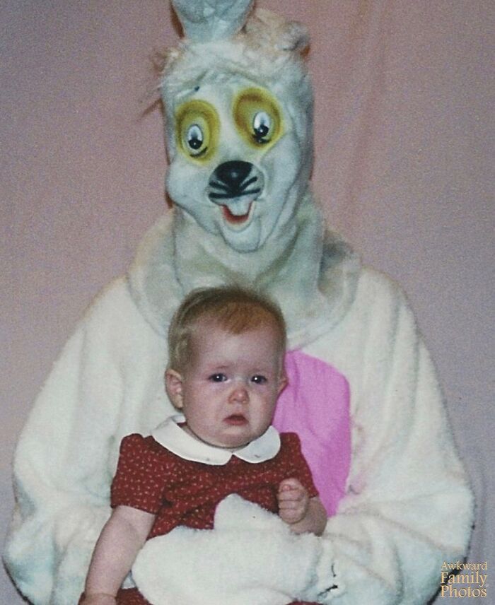 31 Childhood Photos That Prove Old-School Mascots Were Absolutely Terrifying