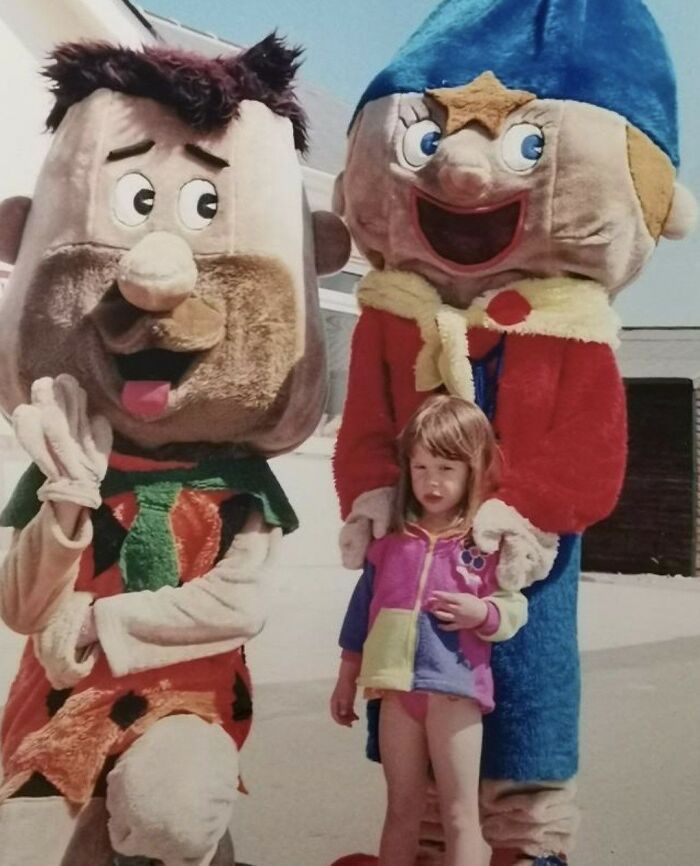 31 Childhood Photos That Prove Old-School Mascots Were Absolutely Terrifying