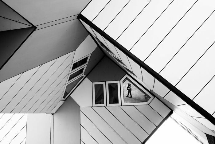 Triangulaire By Cloé Vié