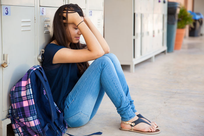 Woman Won’t Play MOH For Twin And Her Childhood Bully, Fam Asks Questions As The Truth Comes Out Woman Won’t Play MOH For Twin And Her Childhood Bully, Fam Asks Questions As The Truth Comes Out