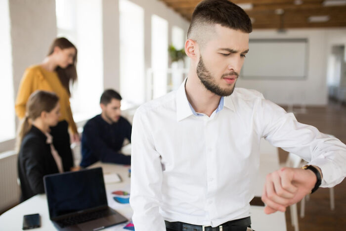 People In HR Reveal 86 Absurd Employee Behaviors That Got Someone Fired
