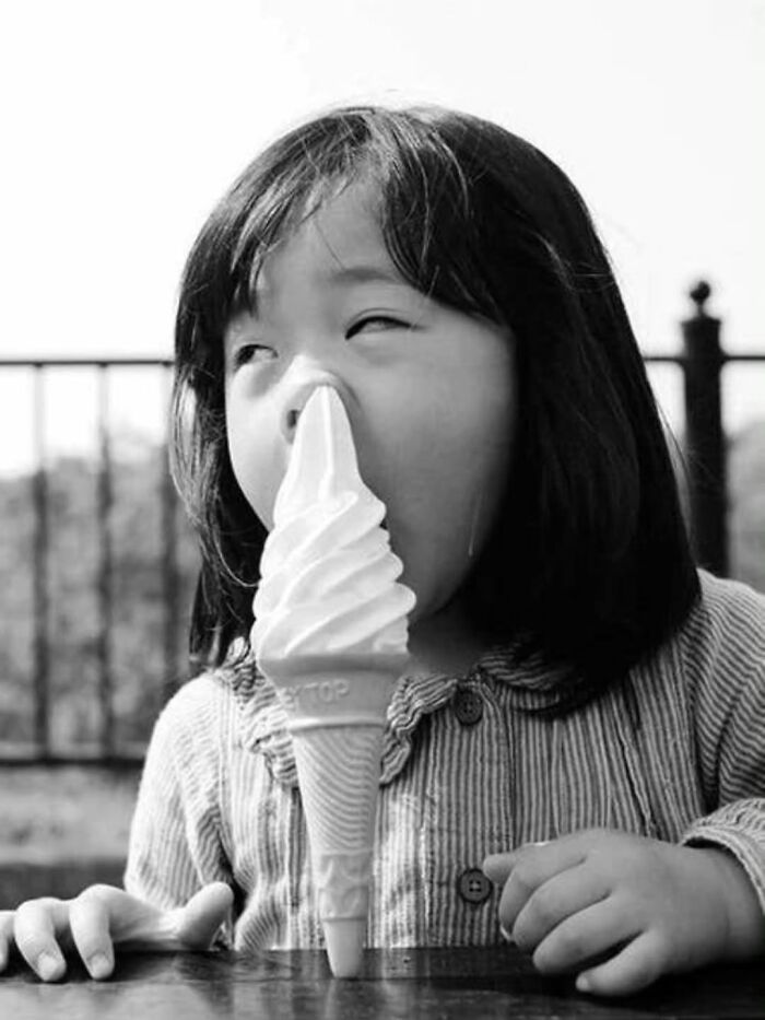 40 Striking Street Photos To Get You Ready For The Pure Street Photography Awards 2027