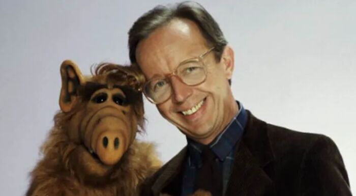 Willie Tanner and ALF from the TV show. Discover Willie Tanner's profession and how he makes a living in ALF.