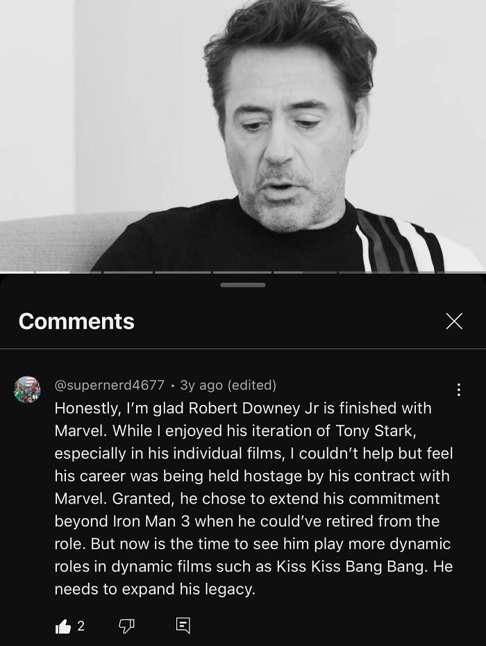 A black and white photo of Robert Downey Jr, who aged so poorly in his role as a superhero.