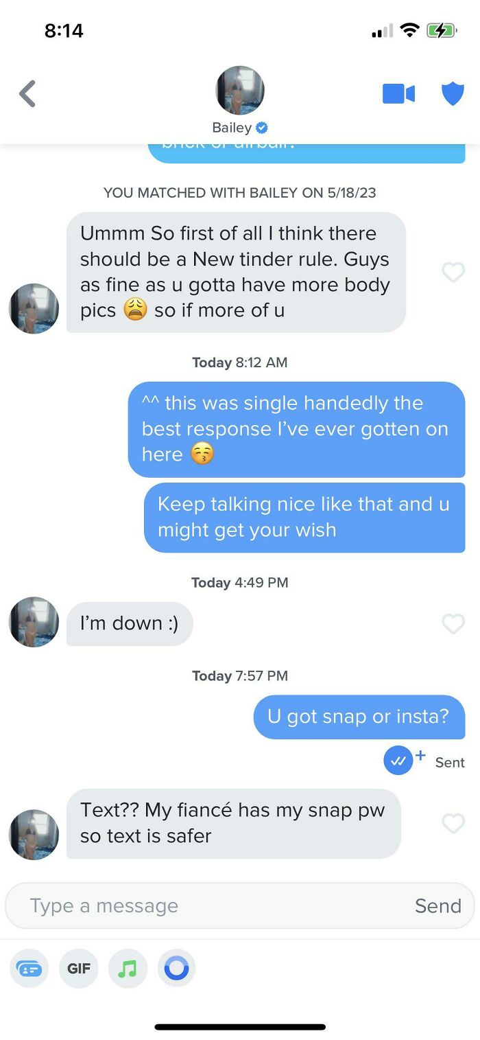 A cringey online dating screenshot where a person's fiance knows their Snapchat password.