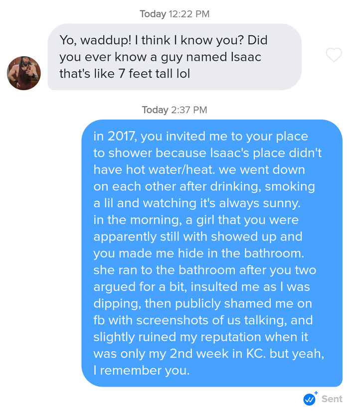 Wild online dating screenshot shows a cringey interaction where someone remembers a past encounter.
