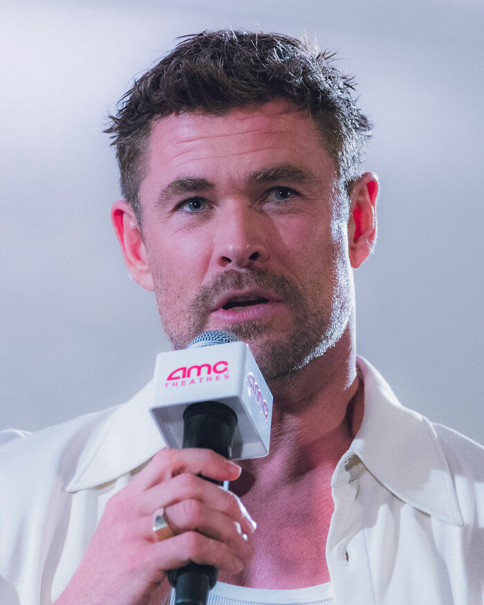 Actor Chris Hemsworth, 43