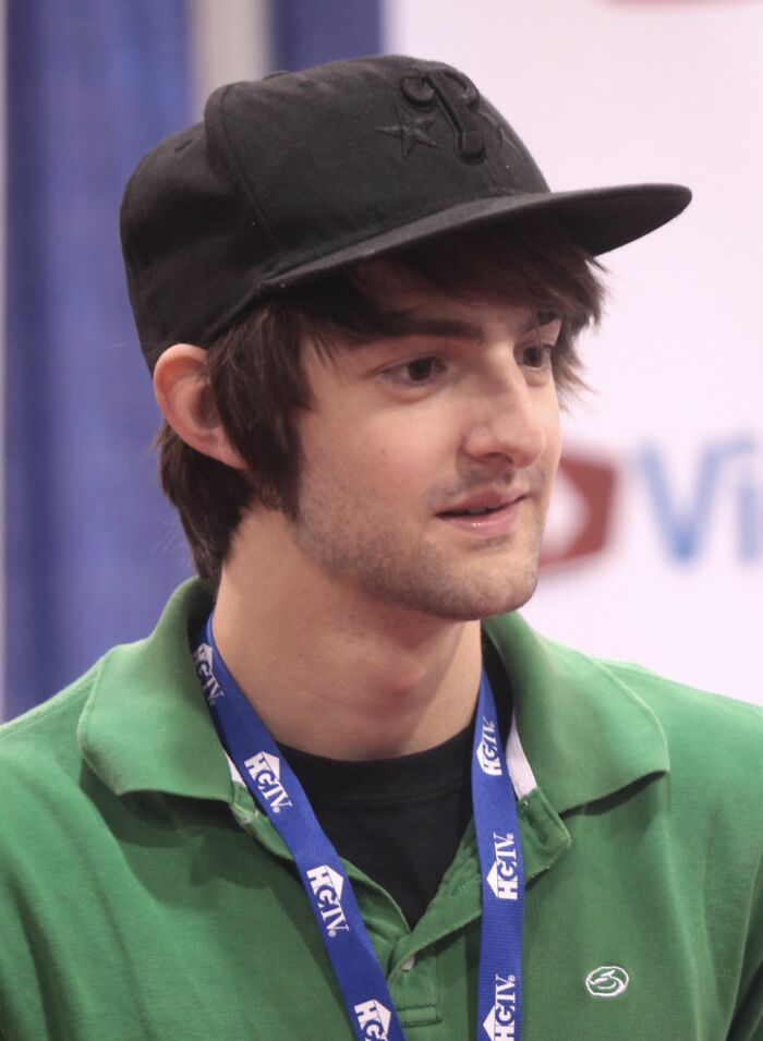 Singer and Songwriter Dave Days, 35
