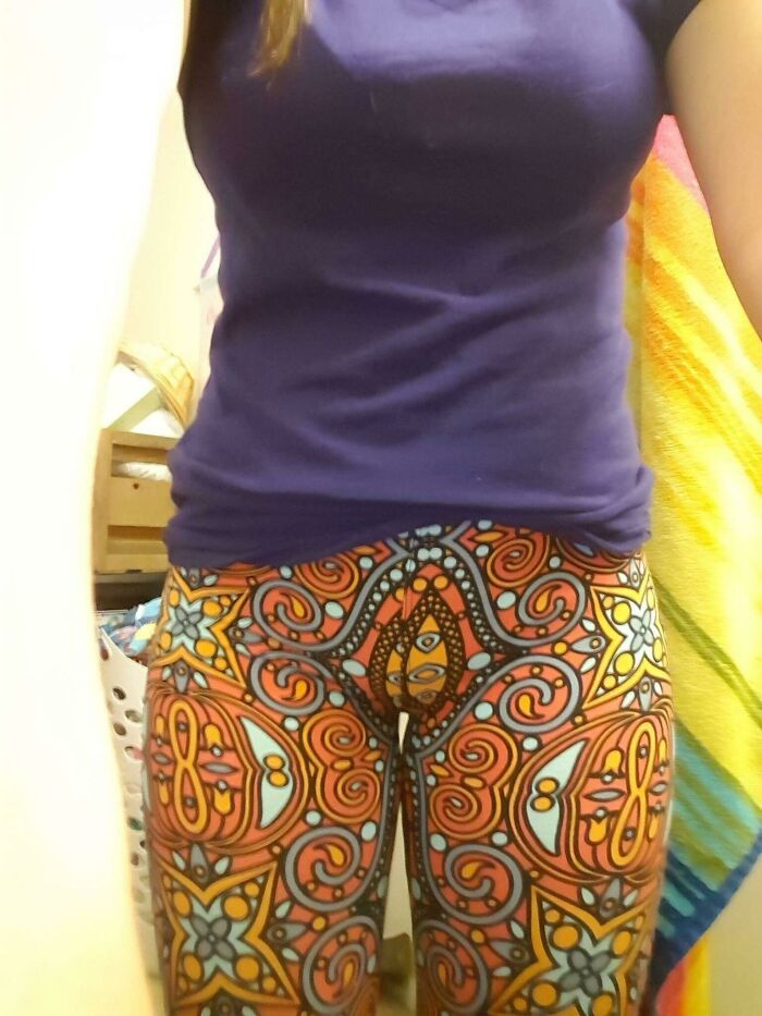 A woman wearing patterned leggings with an unfortunate design that creates an optical illusion, a bad fashion crime.