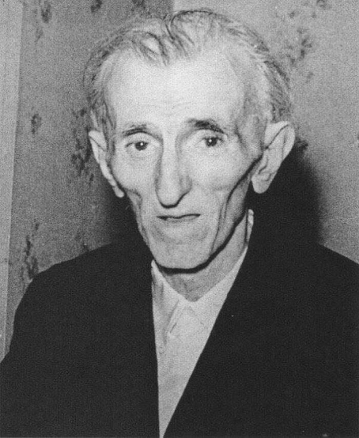 A gaunt Nikola Tesla in a black and white portrait. Heartbreaking photos from history.
