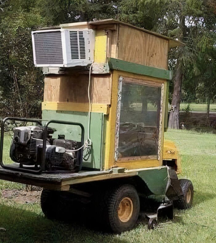 A mobile wooden shack with an air conditioner and generator, a clever solution made from random junk.