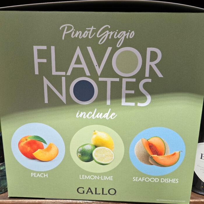 A box advertising Pinot Grigio flavor notes, with an odd inclusion of seafood dishes, an impressive design fail.