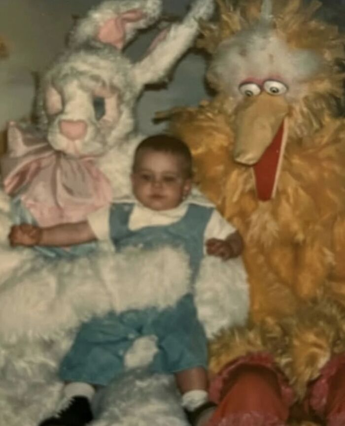 31 Childhood Photos That Prove Old-School Mascots Were Absolutely Terrifying