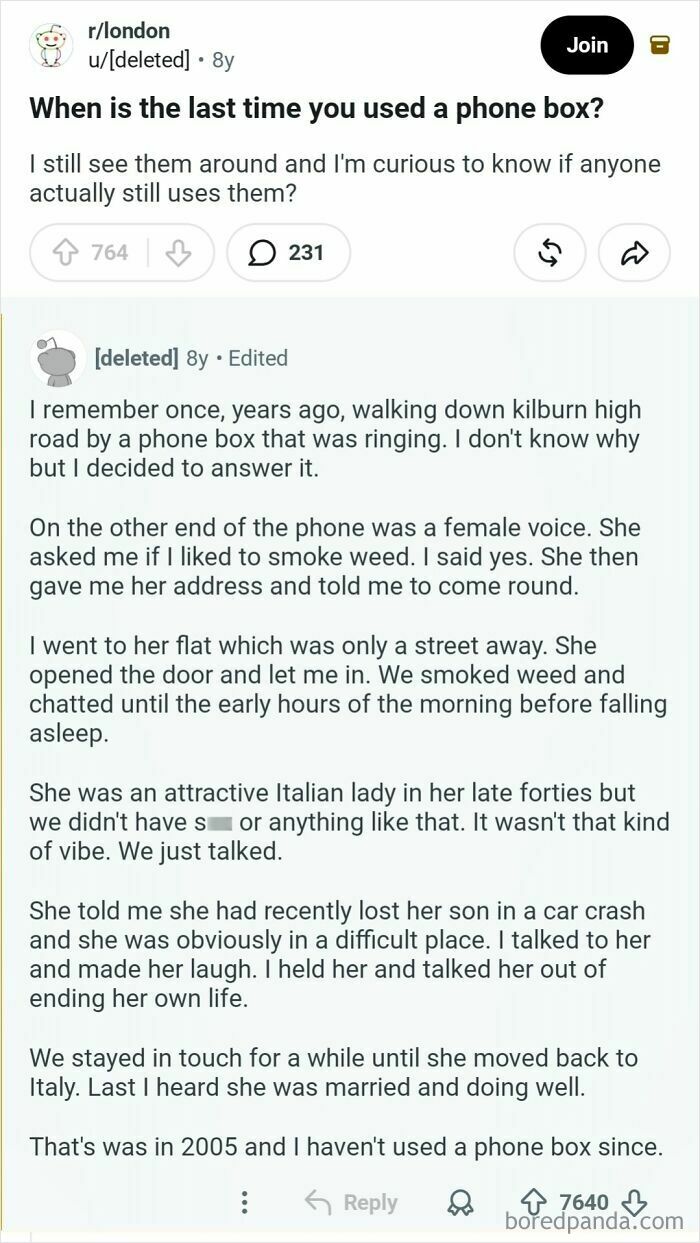 A Reddit post about comments in the hall of fame, showing a user recounting using a phone box to talk with a woman.