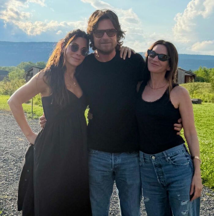 Sandra Bullock with friends, finding support three years after her partner's tragic passing. Sandra Bullock with friends, finding support three years after her partner's tragic passing.