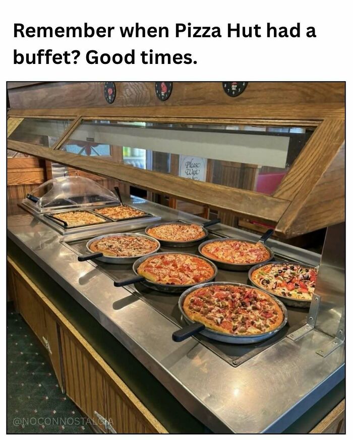 A Pizza Hut buffet line with various pizzas, bringing nostalgia to people who experienced the magic of the 90s and 00s.
