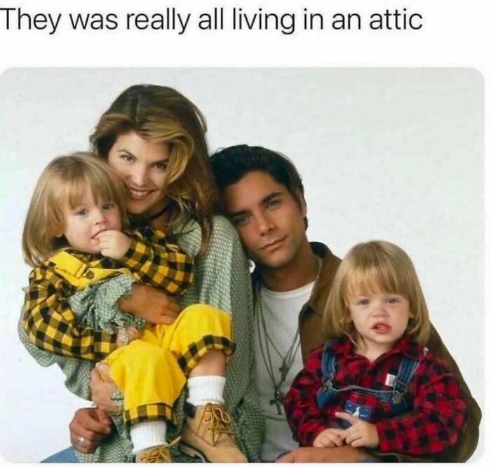 A nostalgic image of the Olsen twins with their on-screen parents, capturing Saturday mornings nostalgia gems.