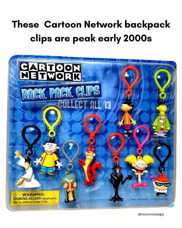 A packaged set of Cartoon Network backpack clips from the early 2000s, bringing back nostalgia for 00s cartoons.