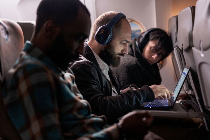 36 Entitled People Who Got A Reality Check At 30,000 Feet
