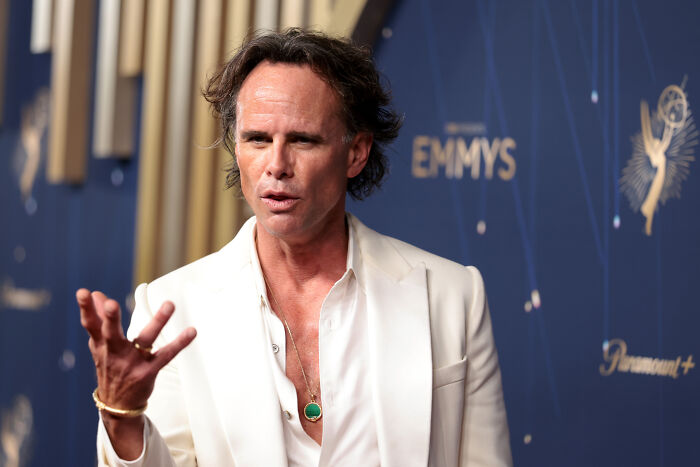 TV star Walton Goggins at an awards ceremony, amid fan backlash for his bizarre 84-episode flex.