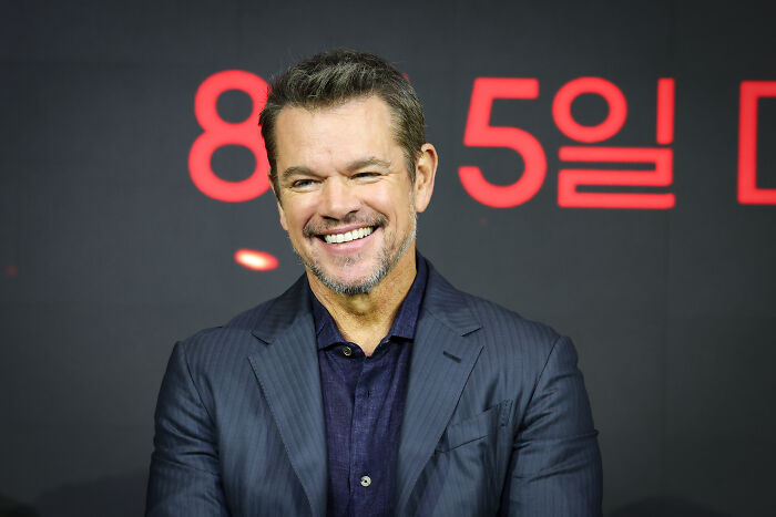 Matt Damon smiling, an actor who shuts down Tom Holland's self-ranking. Matt Damon smiling, an actor who shuts down Tom Holland's self-ranking.