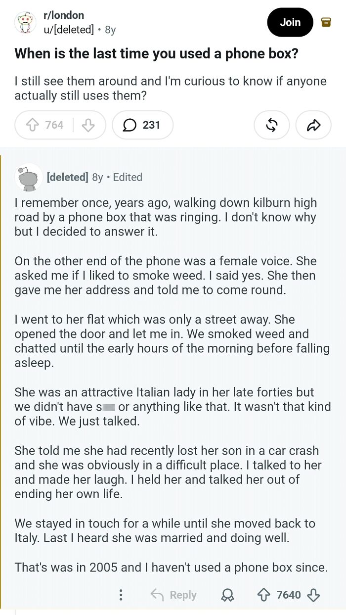 A Reddit post about comments in the hall of fame, showing a user recounting using a phone box to talk with a woman.