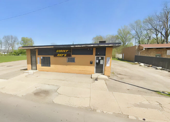 Exterior of Sonny Ray's building, relevant to the 15-year-old boy slapped with 100 years in prison. Exterior of Sonny Ray's building, relevant to the 15-year-old boy slapped with 100 years in prison.