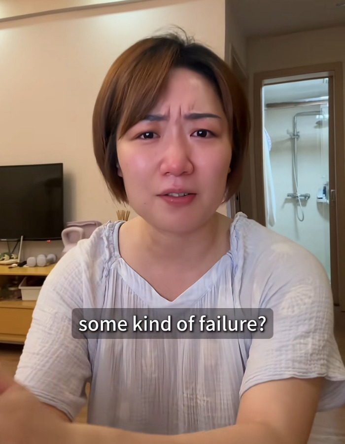 Mom Tried Setting Her Up With a Man Over 50, Then She Opened Up About China's Painful "Leftover Women" Label Mom Tried Setting Her Up With a Man Over 50, Then She Opened Up About China's Painful "Leftover Women" Label