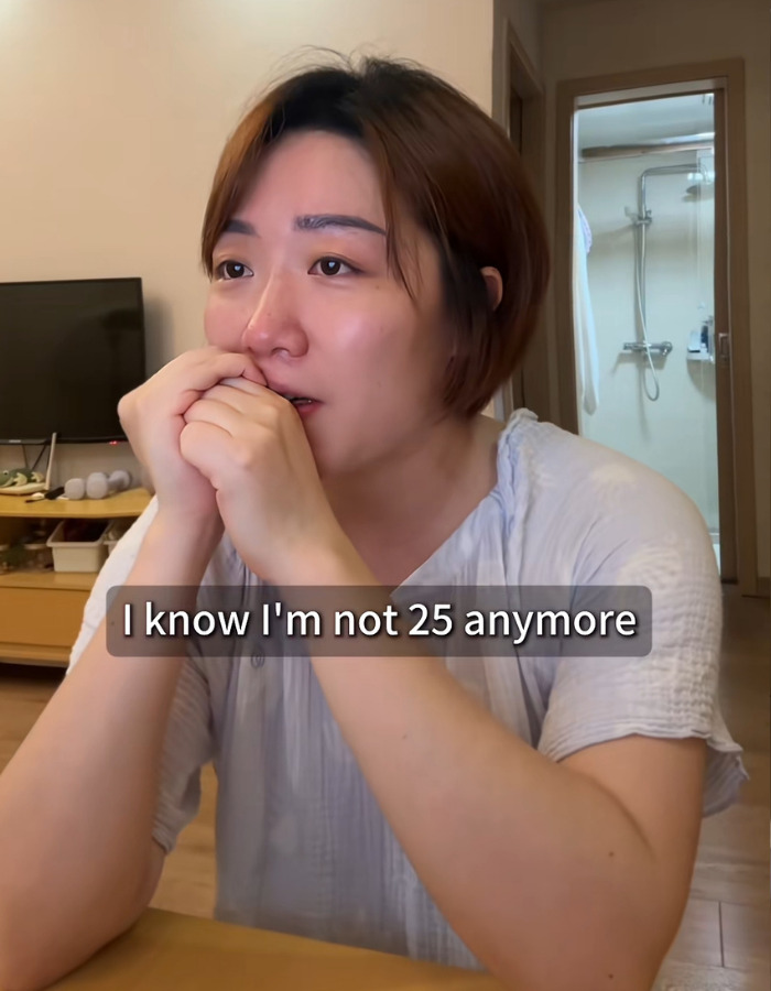 Mom Tried Setting Her Up With a Man Over 50, Then She Opened Up About China's Painful "Leftover Women" Label Mom Tried Setting Her Up With a Man Over 50, Then She Opened Up About China's Painful "Leftover Women" Label