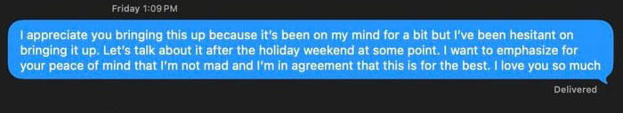 A blue text bubble showing a message about a friendship dispute and hurtful messages. A blue text bubble showing a message about a friendship dispute and hurtful messages.