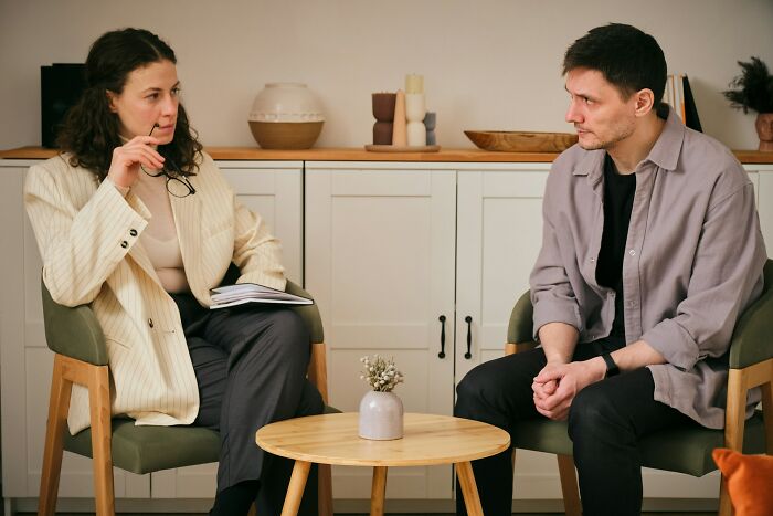 “I Wanted To Hit Her”: 67 People Whose Therapy Sessions Took A Turn They Never Saw Coming