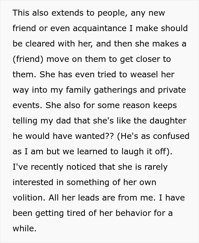 Woman Notices Her Friend Keeps Acting Stranger And Stranger, Finally Understands Why Woman Notices Her Friend Keeps Acting Stranger And Stranger, Finally Understands Why