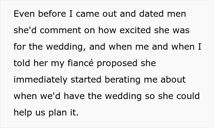 Mom Exposes Herself As A Homophobe After Trying To Take Over Daughter's Wedding Mom Exposes Herself As A Homophobe After Trying To Take Over Daughter's Wedding