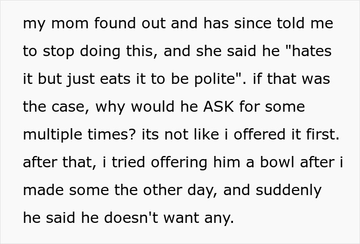 A screenshot of a text detailing a woman's mom's paranoia about her father-daughter bond. A screenshot of a text detailing a woman's mom's paranoia about her father-daughter bond.