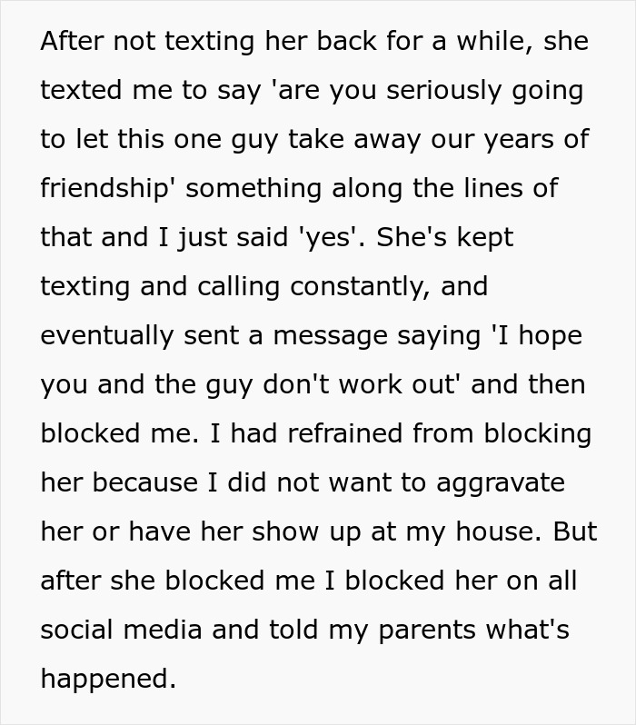 Woman Notices Her Friend Keeps Acting Stranger And Stranger, Finally Understands Why Woman Notices Her Friend Keeps Acting Stranger And Stranger, Finally Understands Why
