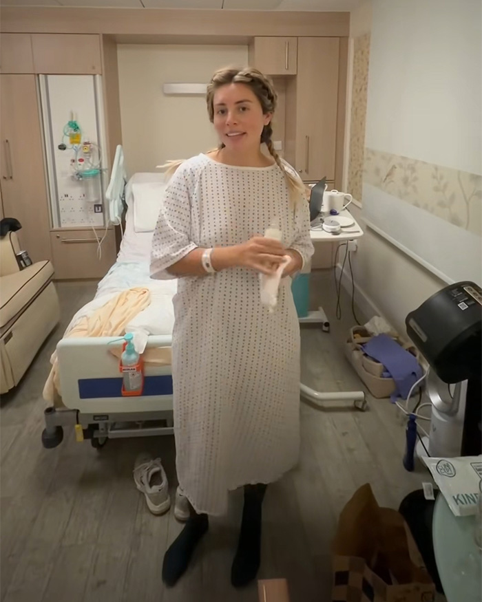 Bonnie Blue in a hospital gown after her scandalous pregnancy, in the same hospital wing where Kate Middleton gave birth. Bonnie Blue in a hospital gown after her scandalous pregnancy, in the same hospital wing where Kate Middleton gave birth.