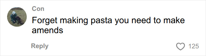 Screenshot of a netizen comment: Forget making pasta you need to make amends, roasting Brooklyn Beckham.