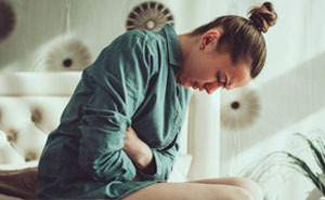 Allergic Woman Suffers Severe Reactions For Years, Horrified To Learn BF’s Bro Caused Them All