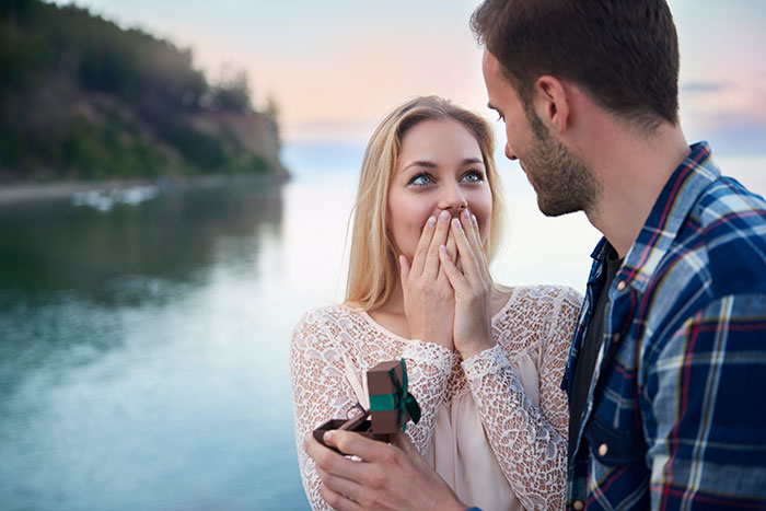 Woman Thinks She’s Found A Bestie At Work, Her Wedding Invite List Reveals She’s Just A Coworker Woman Thinks She’s Found A Bestie At Work, Her Wedding Invite List Reveals She’s Just A Coworker