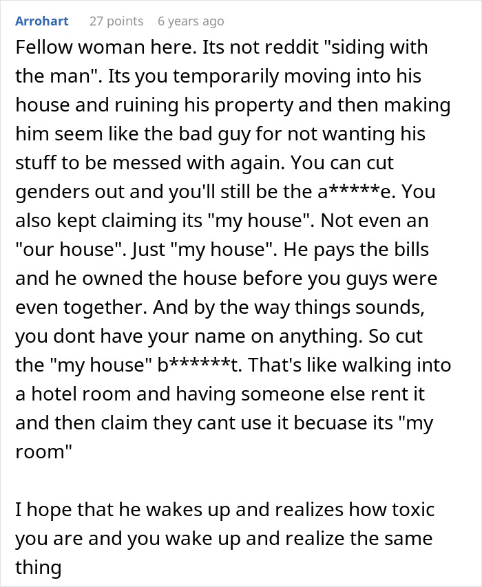 A Reddit comment from Arrohart explaining how a woman moving into a guy's house and violating boundaries is wrong.