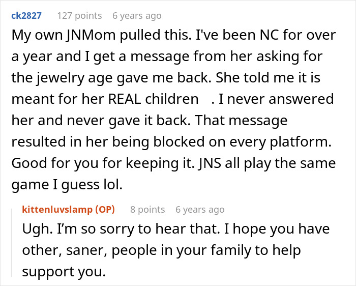 A Reddit comment describing a similar situation where a mother demanded jewelry back, illustrating the theme of the ex-MIL wanting gift back. A Reddit comment describing a similar situation where a mother demanded jewelry back, illustrating the theme of the ex-MIL wanting gift back.