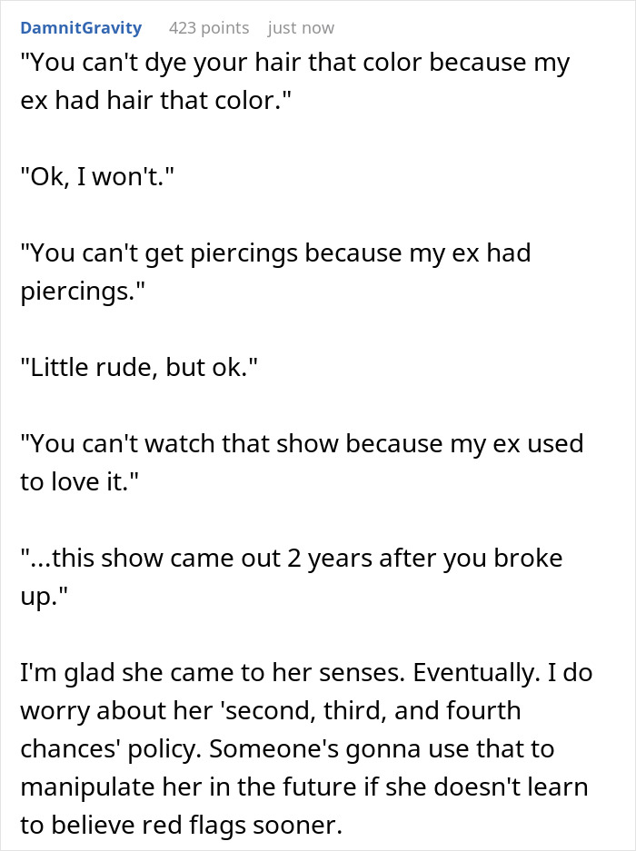 A screenshot of a comment describing a controlling boyfriend banning GF's hair color and other things.